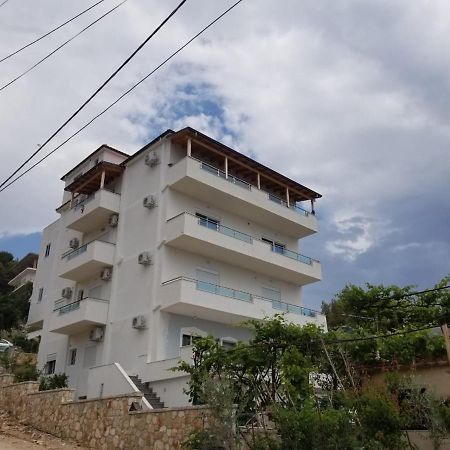 Brothers Lr Sarandë Buitenkant foto